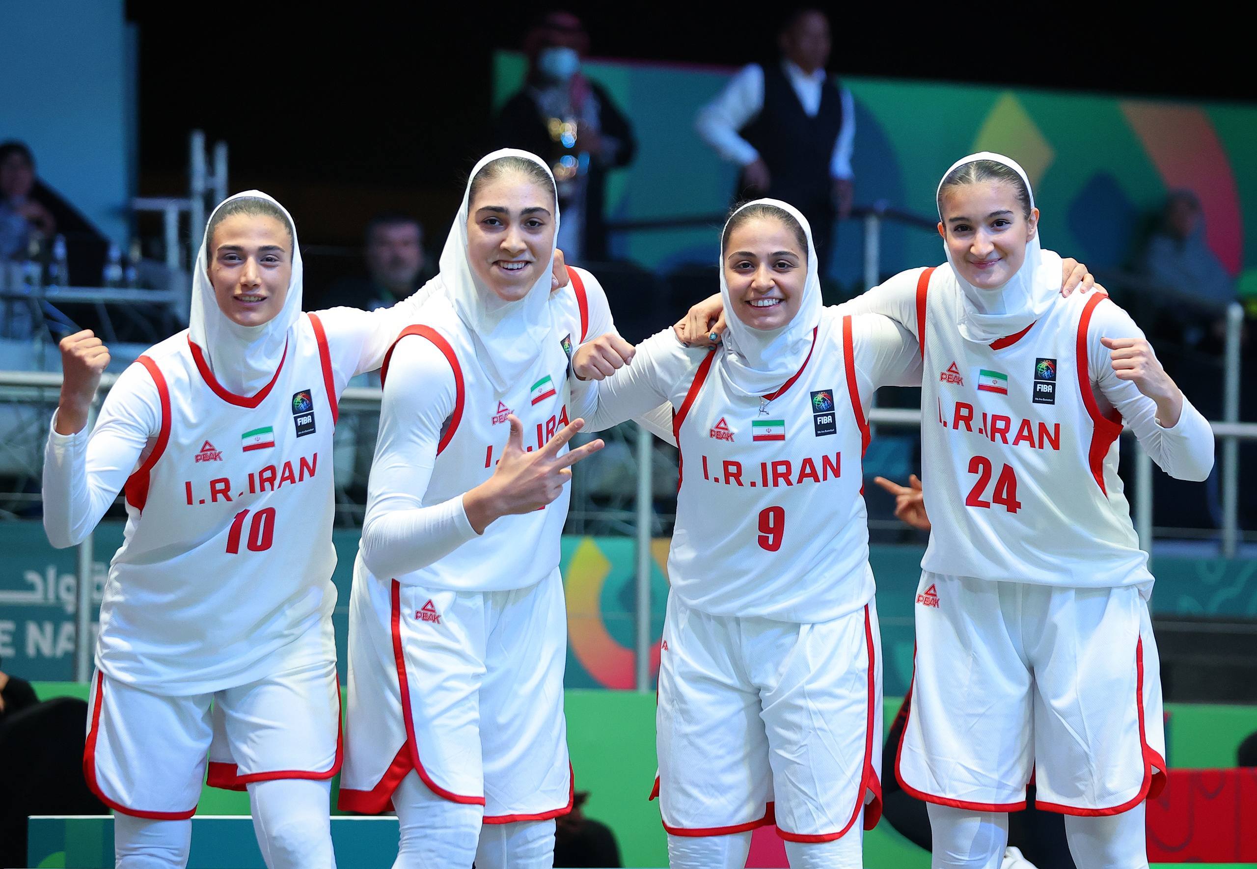 بازیهای کشورهای اسلامی/ هندبال مردان از صعود به نیمهنهایی بازماند/سعید اسماعیلی کشتی ایران را طلایی کرد احمدیوفا برنز گرفت، عبدی نقره ای شد /شکست میلیمتری ریحانه رضایی یک چهارم نهایی شمشیربازی بازیهای کشورهای اسلامی/ هندبال مردان از صعود به نیمهنهایی بازماند/سعید اسماعیلی کشتی ایران را طلایی کرد احمدیوفا برنز گرفت، عبدی نقره ای شد /شکست میلیمتری ریحانه رضایی یک چهارم نهایی شمشیربازی