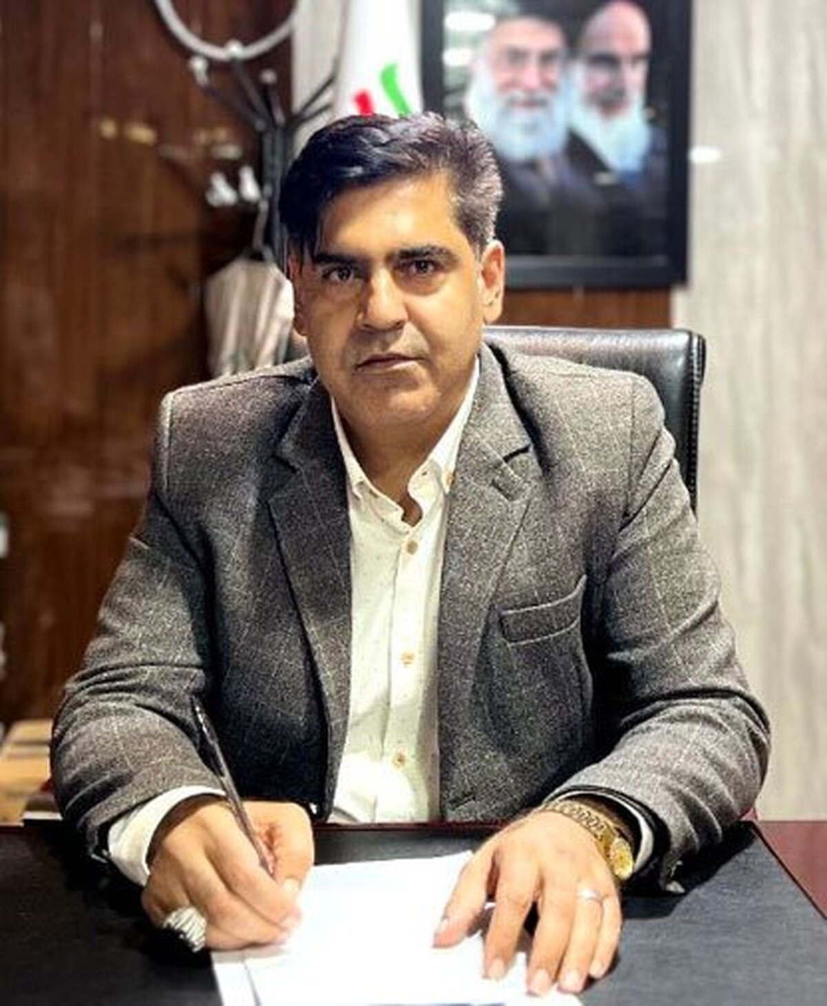 ماجرای کتابخانه تعطیل شده شهرداری بندر لنگه از زبان شهردار بندر لنگه