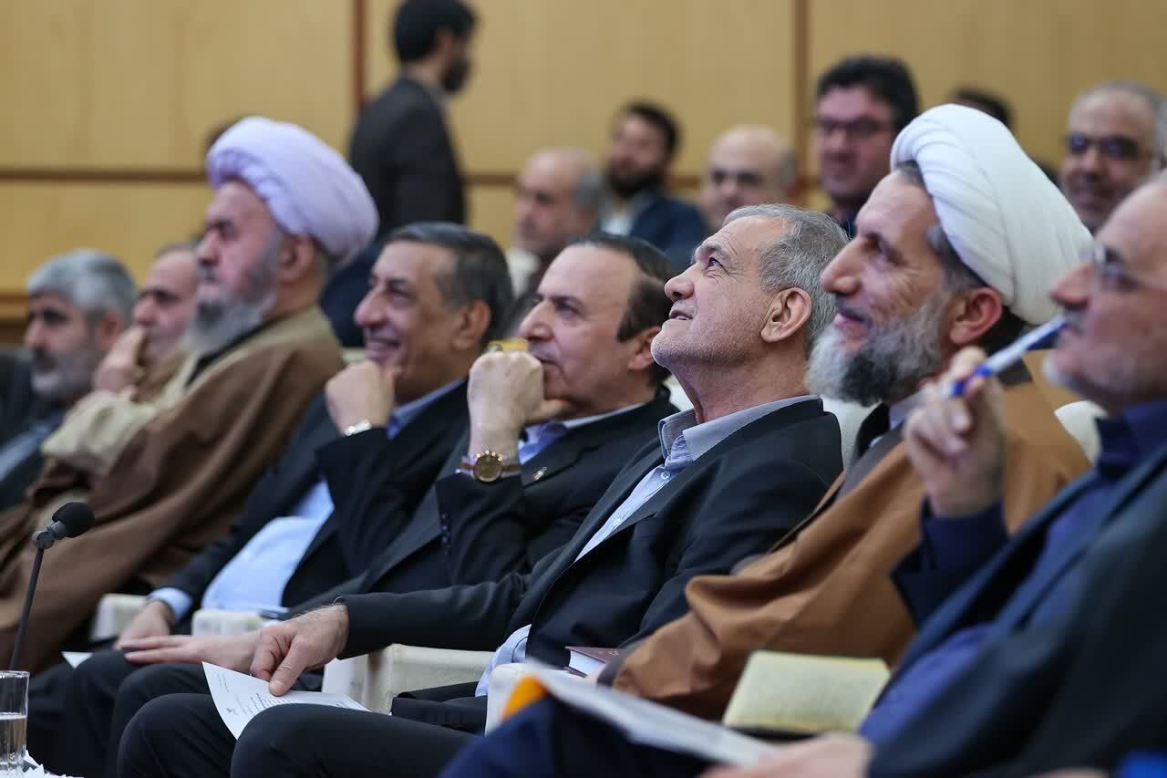 تحول در آموزش با مشارکت عمومی و بیدارسازی ظرفیتهای انسانی ممکن است تحول در آموزش با مشارکت عمومی و بیدارسازی ظرفیتهای انسانی ممکن است