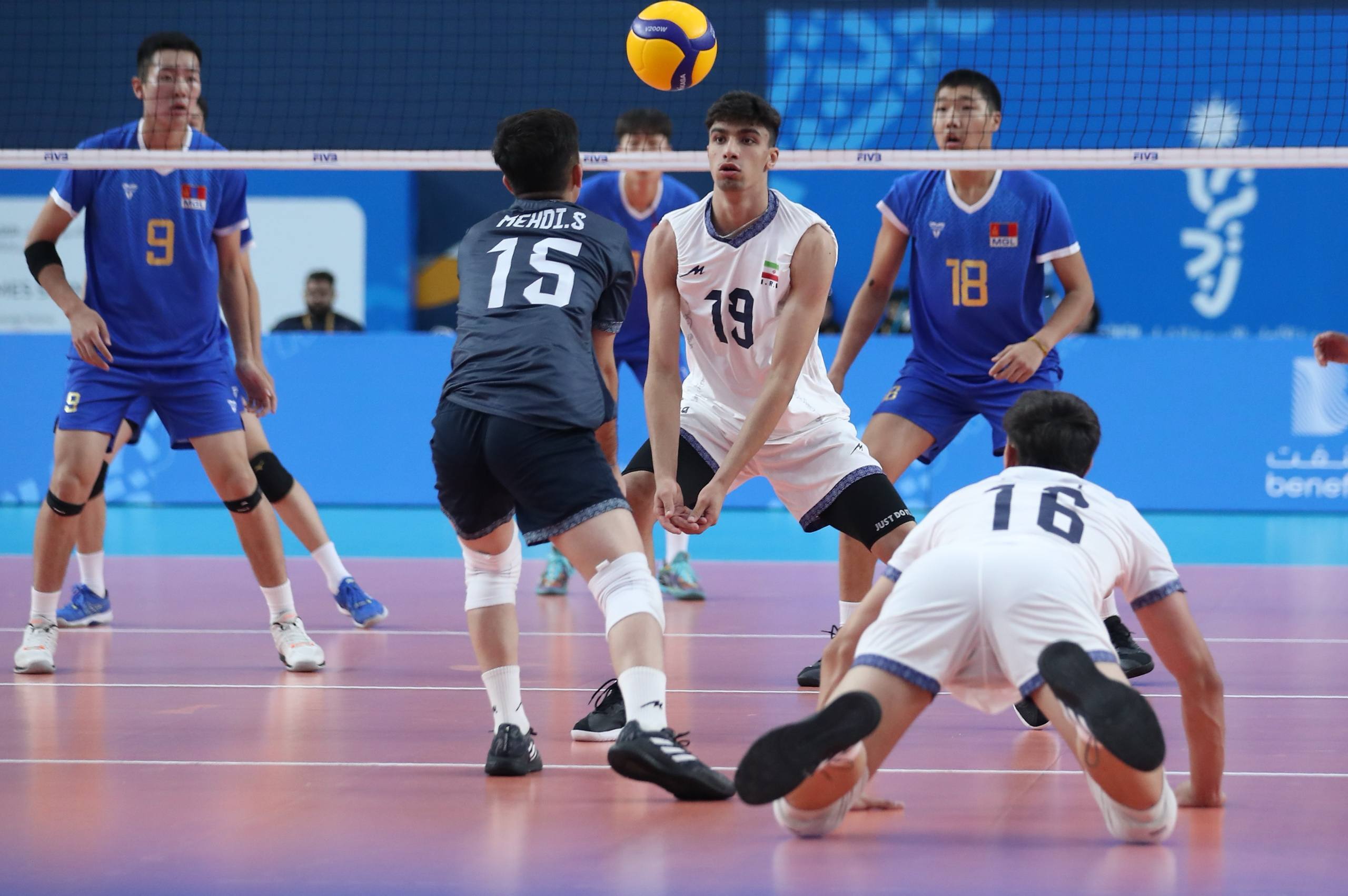 بازیهای آسیایی بحرین/ صعود دختران والیبال ایران به جمع ۴ تیم برتر/ طلای۴۰ کیلوگرم موی تای به باران جانی رسید بازیهای آسیایی بحرین/ صعود دختران والیبال ایران به جمع ۴ تیم برتر/ طلای۴۰ کیلوگرم موی تای به باران جانی رسید