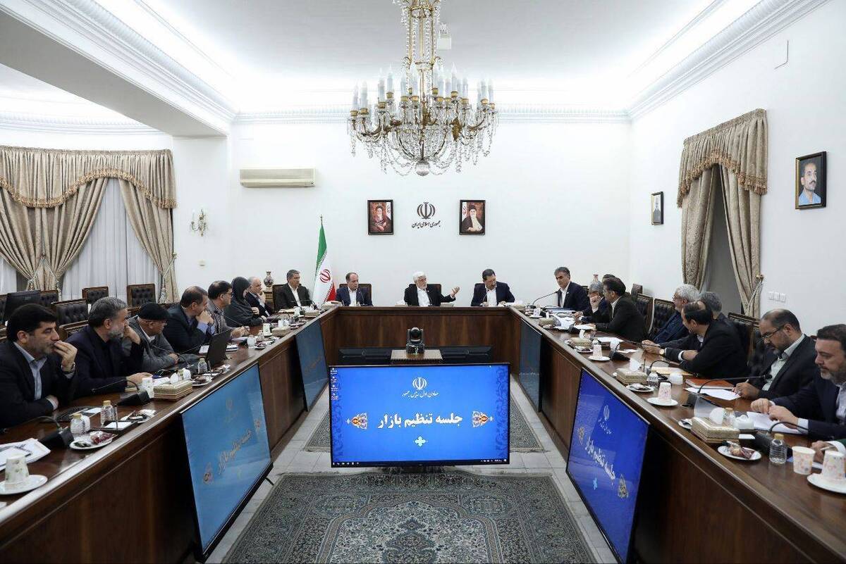 عارف: خالی کردن دل مردم هنر نیست/مسئولان اختلافات را در تریبون‌ها مطرح نکنند