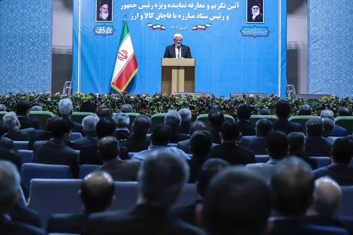 عارف: سیاست دولت افزایش تعامل با همسایگان است/ رابطه صمیمانه با عربستان داریم