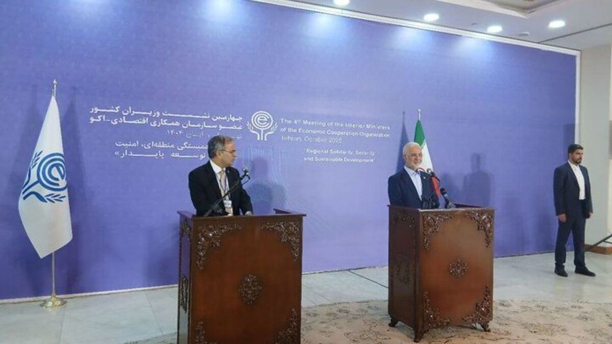 سیاست ایران گسترش همکاری های اقتصادی با همسایگان است