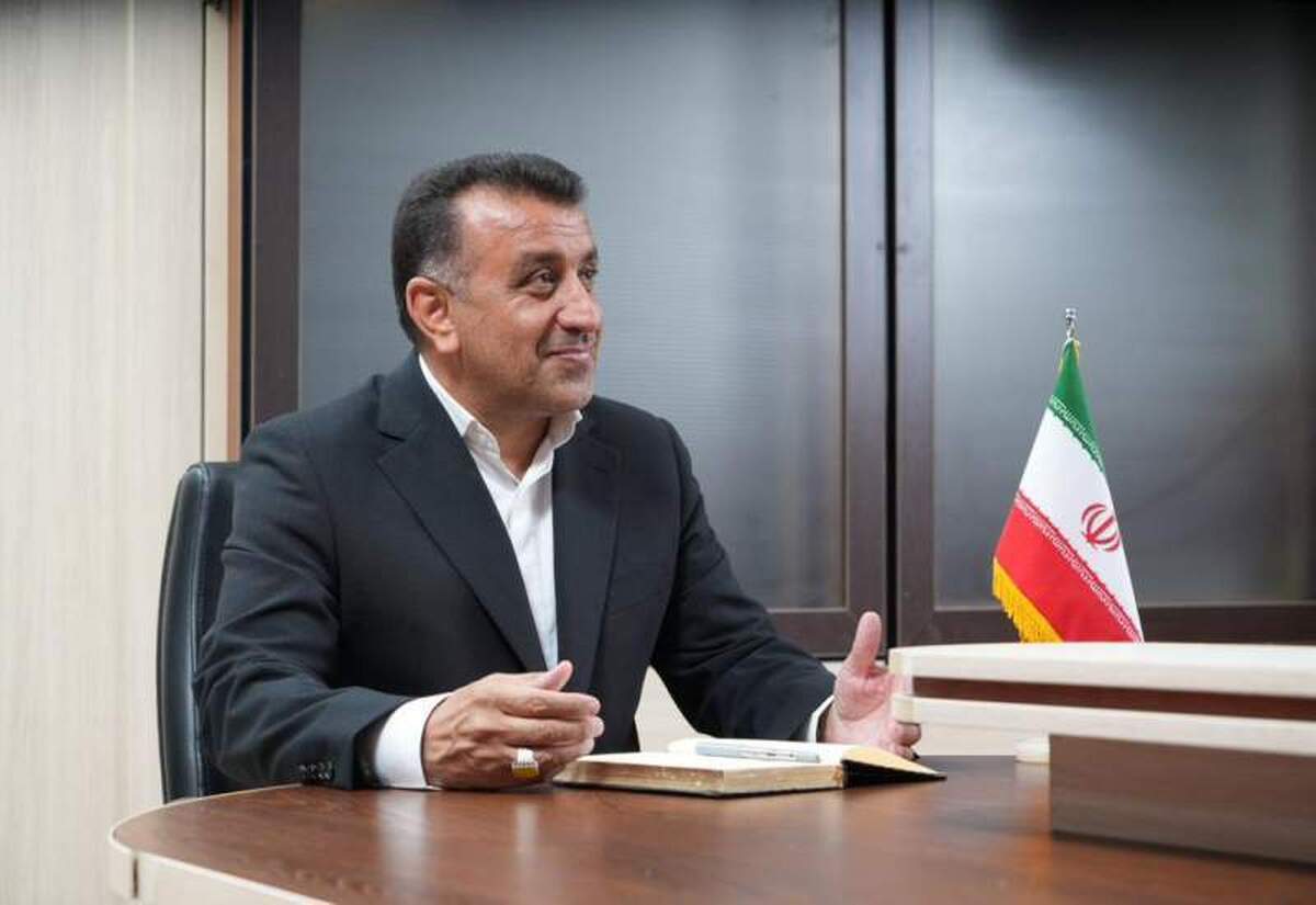 براساس منافع سیاسی با دولت رفتار نکنیم/ برای عبور از شرایط سخت فعلی از دولت حمایت کنیم