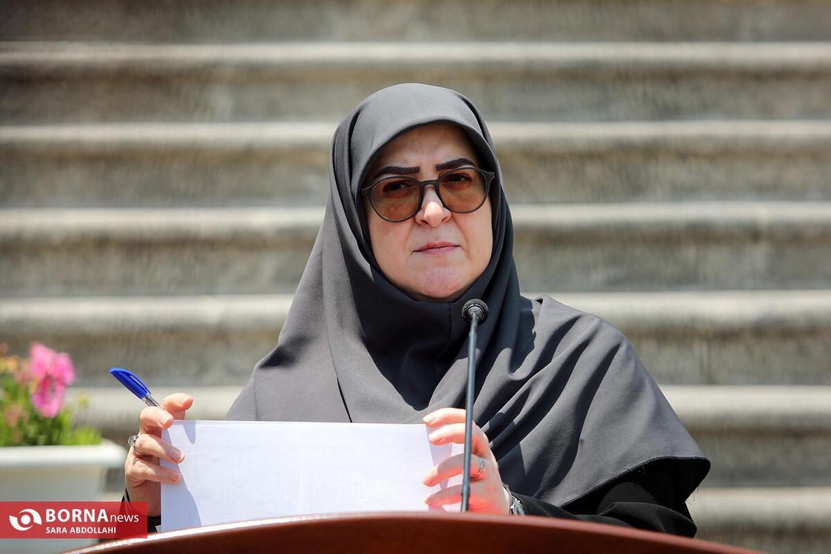 مهاجرانی: بنزین سوپر از فردا عرضه می‌شود/ تغییری در قیمت بنزین سهمیه‌ای ایجاد نمی‌شود