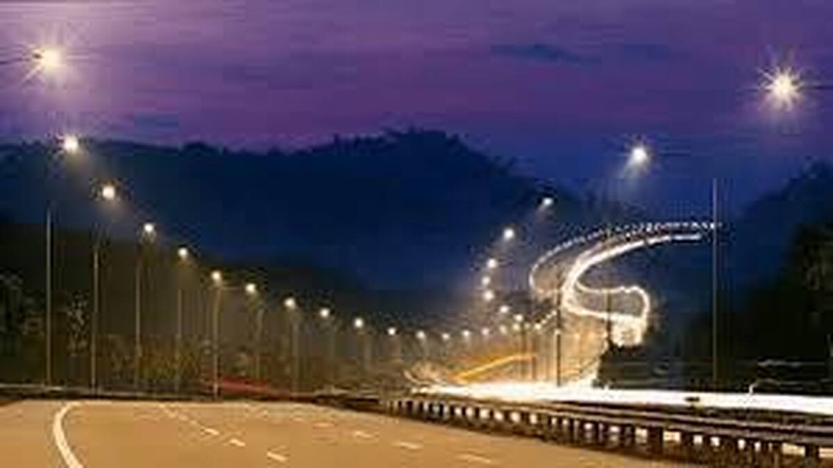 عملیات روشنایی عوارضی اصفهان در آزادراه سان‌آرا اجرا شد