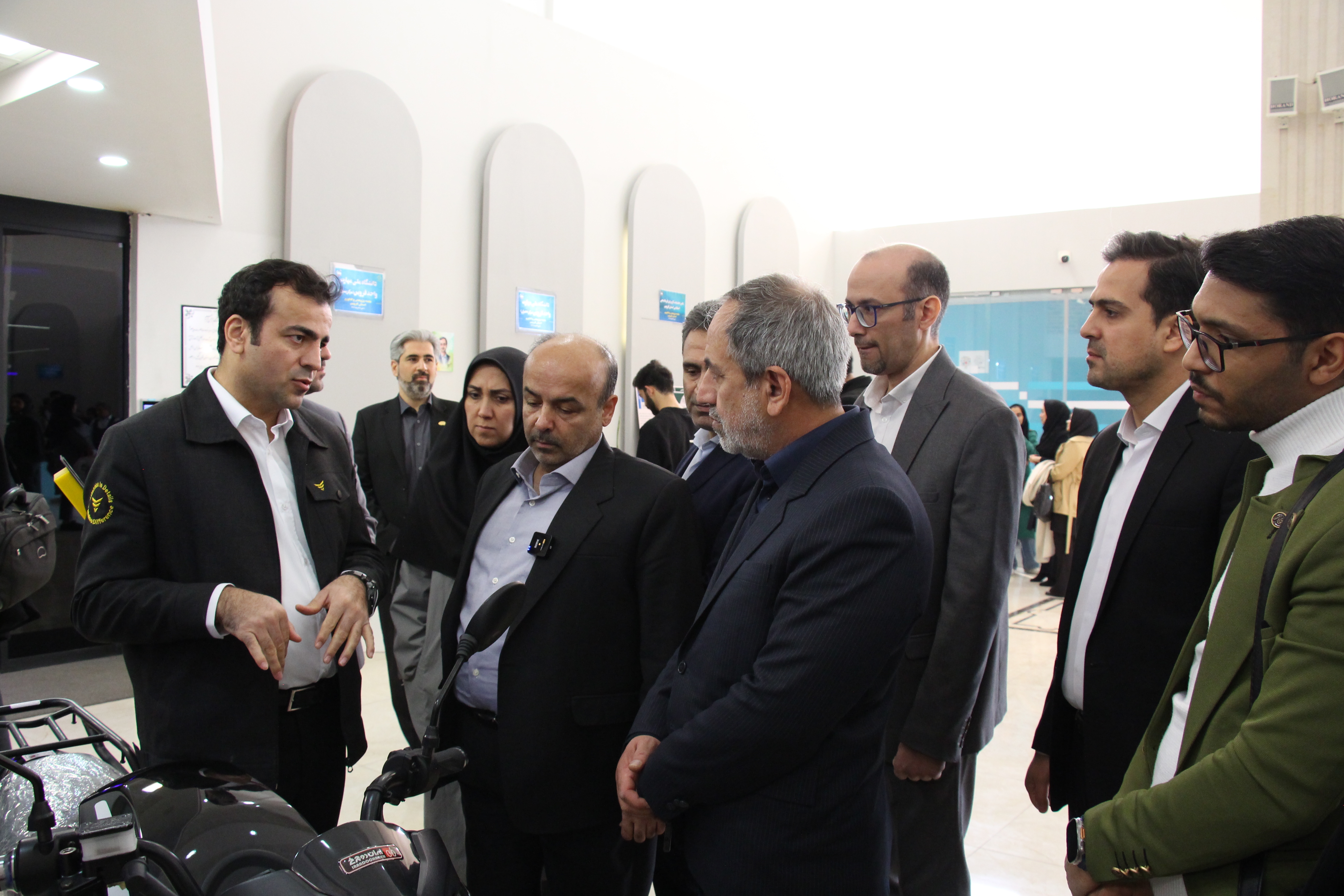 افتتاح نمایشگاه دستاورد‌های پژوهش و فناوری در قزوین