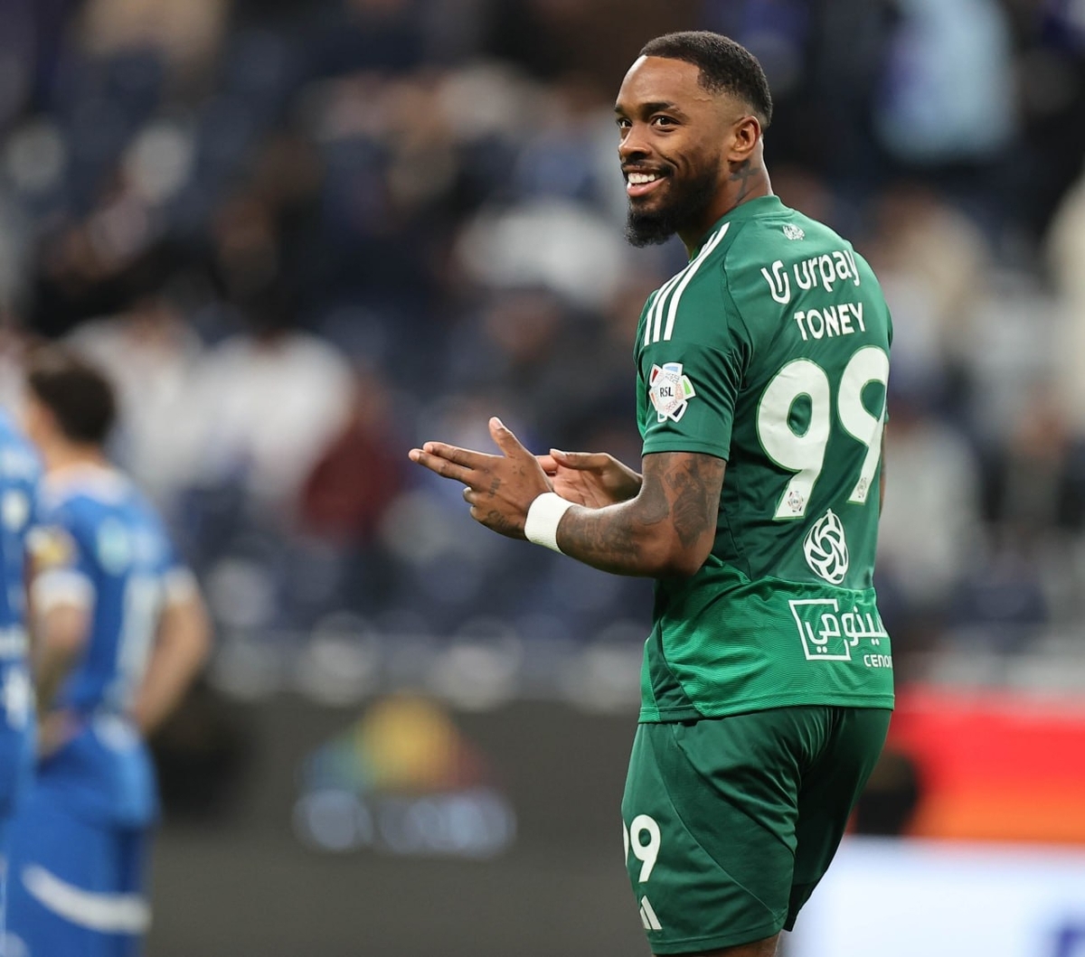 درِ خروج به روی تونی بسته شد