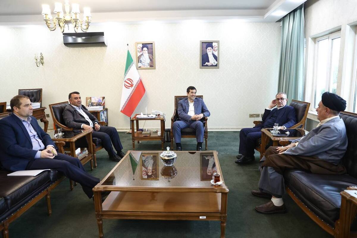 نشست نماینده مجلس و استاندار کهگیلویه و‌بویر احمد و استاندار ایلام با احمد دنیامالی