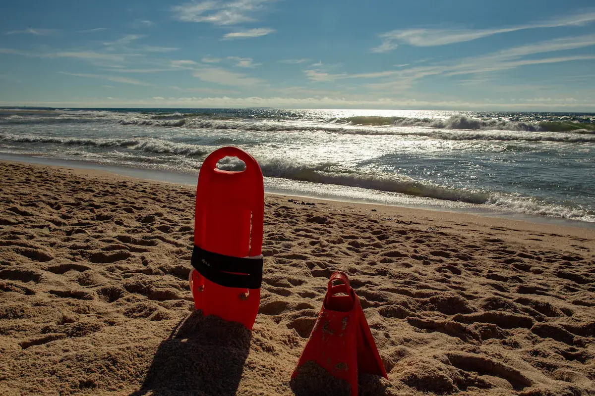 استقرار ناجیان غریق در سواحل پرجمعیت و گردشگرپذیر استان بوشهر