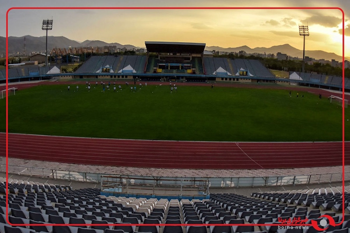 ظرفیت ورزشگاه اراک تکمیل شد