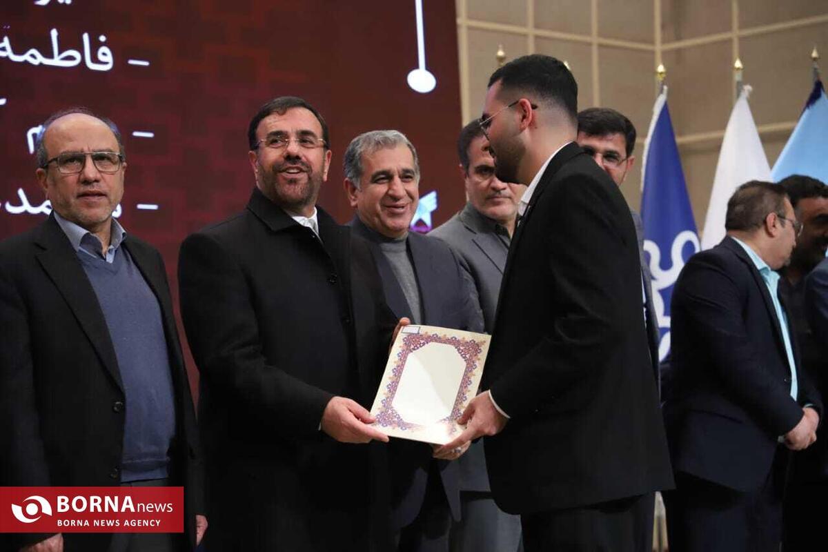 دانشجویان با مشارکت فعال راهکارهای عملی برای حل مشکلات ارائه دهند