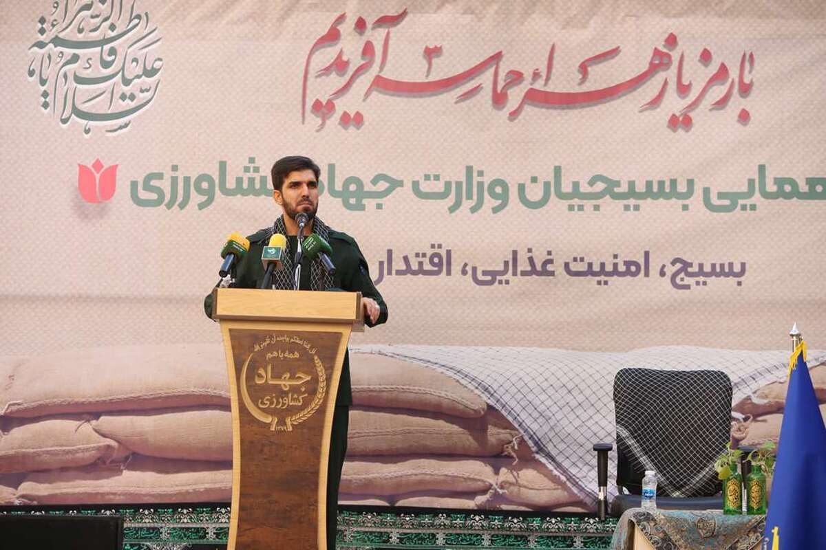 بسیج پای خودکفایی و امنیت غذایی ایستاده است/ زنان ایرانی مقدمه ساز تمدن هستند