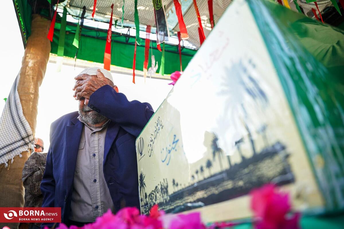 وداع مردم لامرد فارس با شهید گمنام