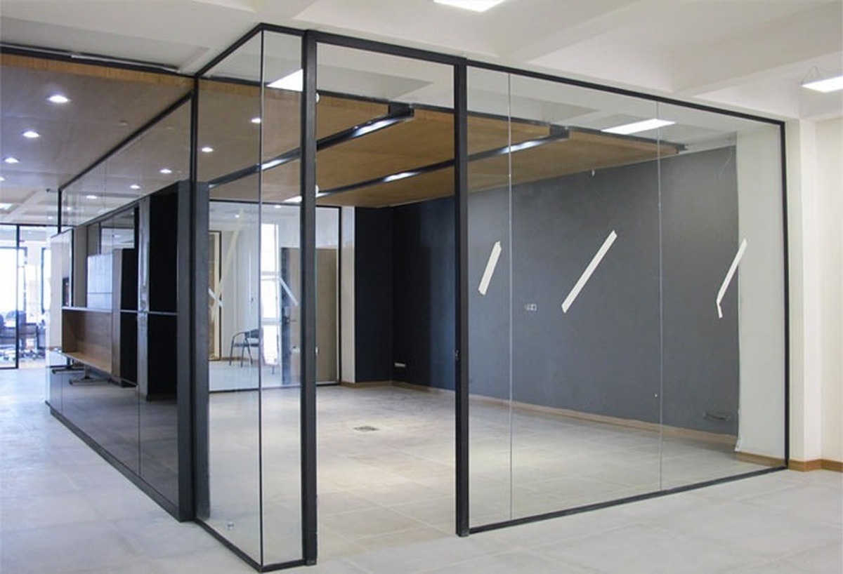 انواع پارتیشن اداری و بهترین روش‌های انتخاب، طراحی و اجرای آن در فضا‌های کاری مدرن