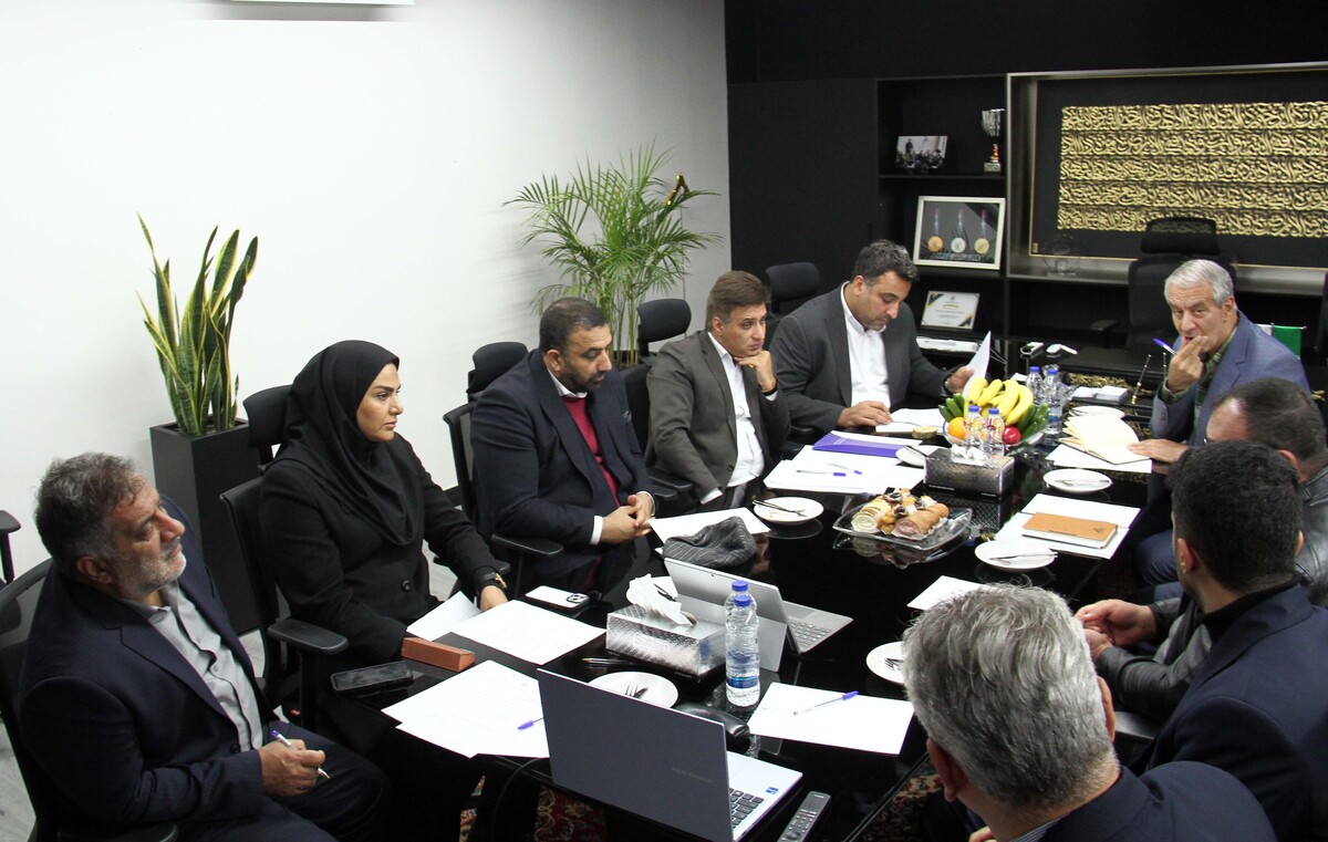 جلسه هیأت رئیسه فدراسیون دو و میدانی در حضور احسان حدادی