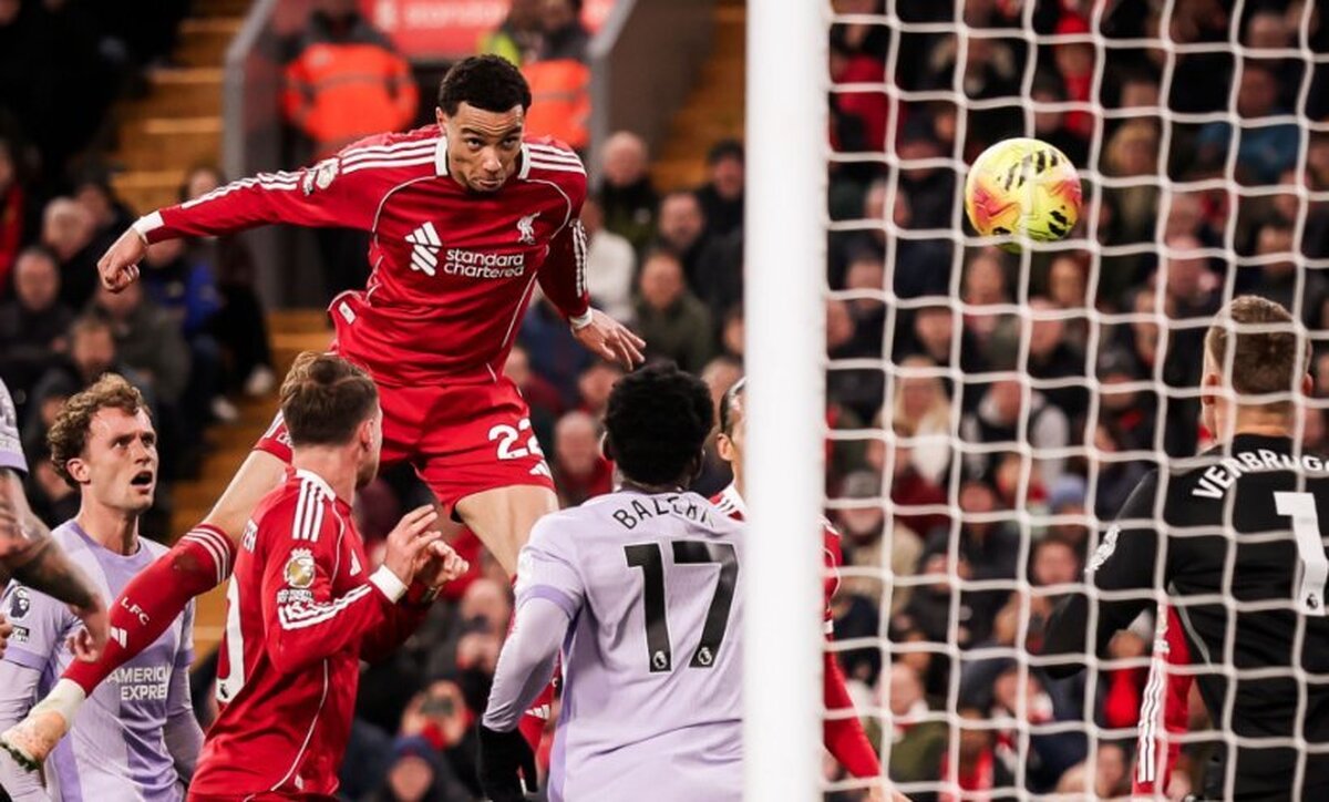 پیروزی خانگی لیورپول مقابل برایتون با تاثیرگذاری صلاح