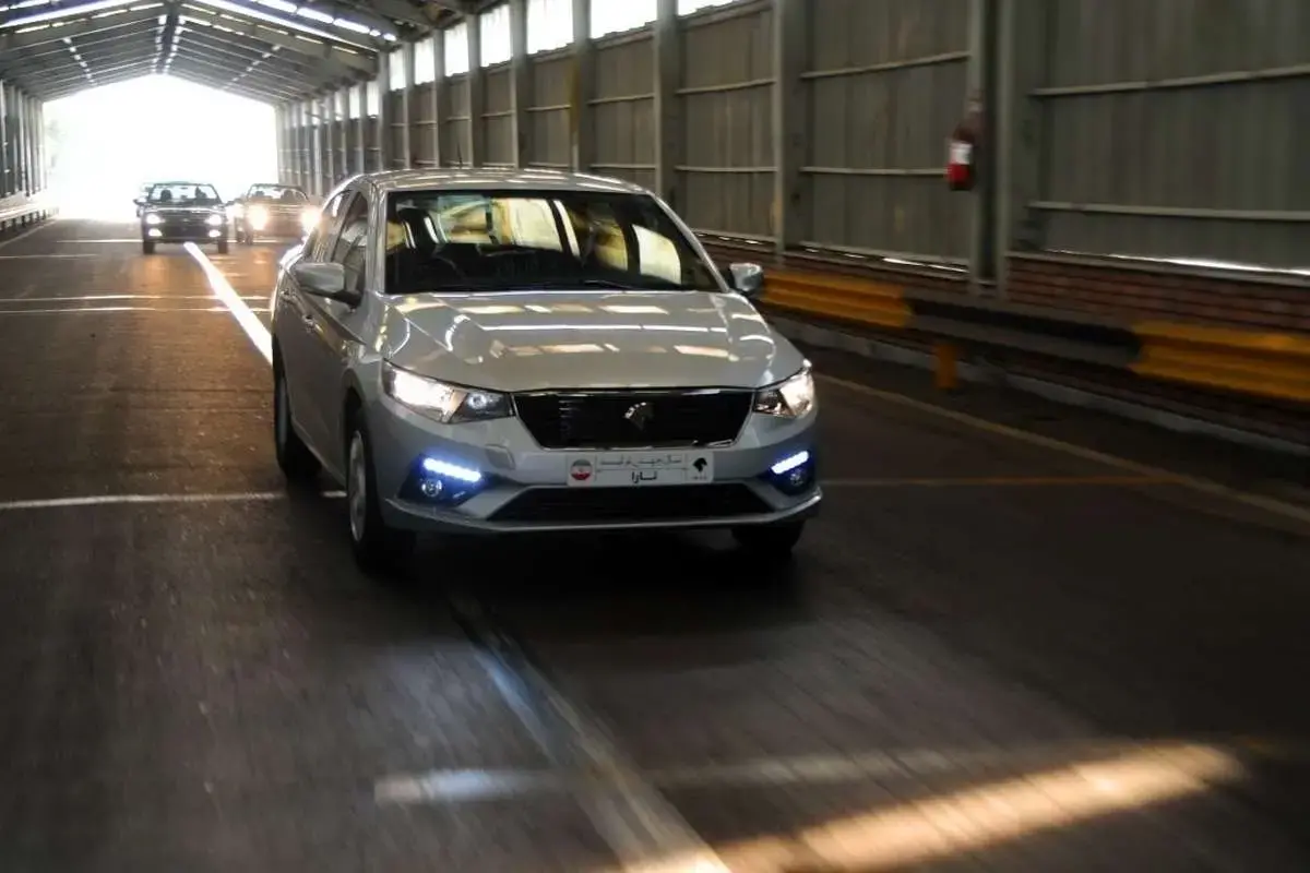 قیمت محصولات ایران‌خودرو امروز یکشنبه ۲۳ آذر ۱۴۰۴/ جهش قیمت تارا در بازار خودرو