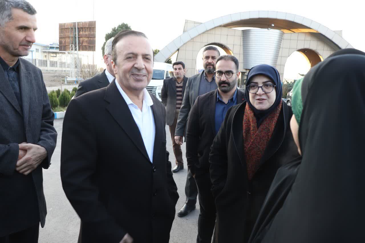 یک واحد تولیدی آرایشی و بهداشتی با حضور سخنگوی دولت در قزوین افتتاح شد