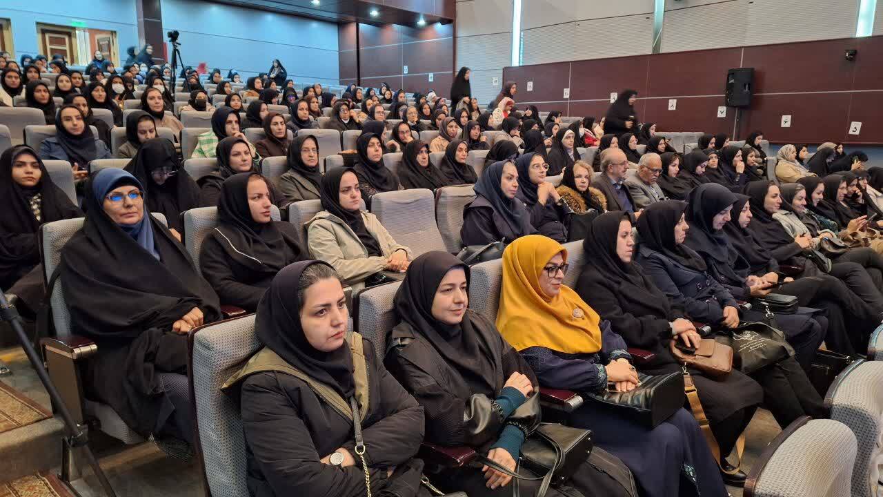 اعتماد به مسئولیت پذیری بانوان موجب بهبود شرایط اجتماعی شده است 