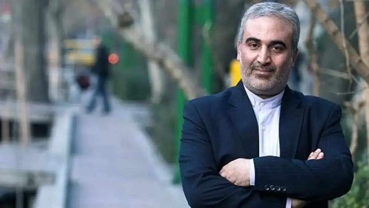 قوی شدن در دوری از جنجال سیاسی است