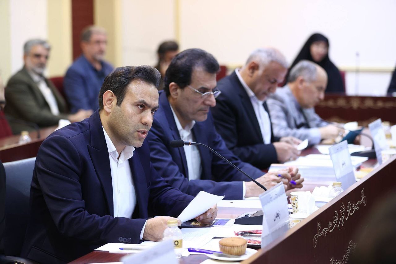 گردهمایی مدیران کل ورزش و جوانان استانها با وزیر ورزش گردهمایی مدیران کل ورزش و جوانان استانها با وزیر ورزش