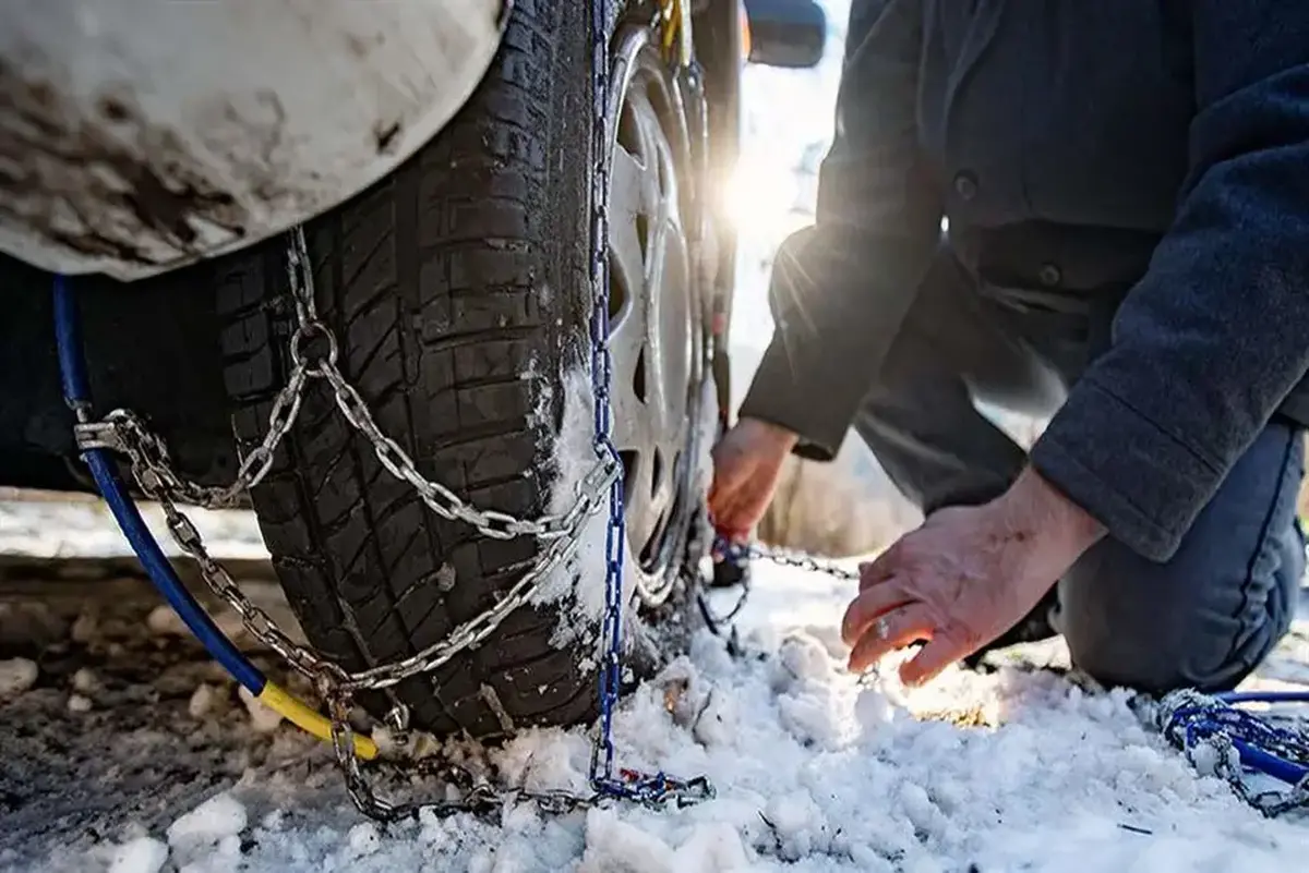 بارش برف و باران در ۲۴ استان کشور / لزوم همراه داشتن زنجیر چرخ در محورهای لغزنده