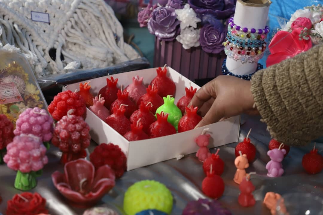 آغاز بهکار نمایشگاههای عرضه کالای شب یلدا در شیراز آغاز بهکار نمایشگاههای عرضه کالای شب یلدا در شیراز