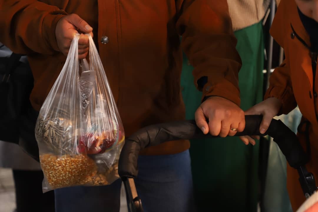 آغاز بهکار نمایشگاههای عرضه کالای شب یلدا در شیراز آغاز بهکار نمایشگاههای عرضه کالای شب یلدا در شیراز