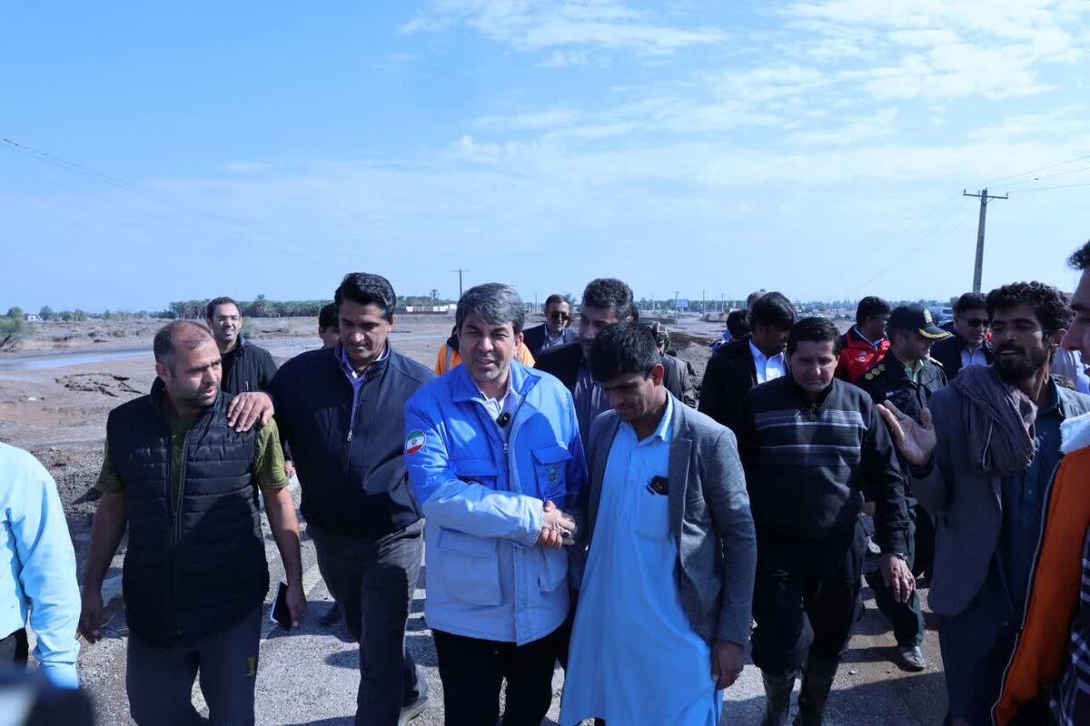 بازدید استاندار کرمان از روند احداث پل ورودی شهر جازموریان