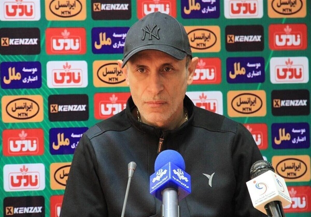 گل‌محمدی: از بازی با چادرملو درس‌های زیادی گرفتیم/ خواسته بازیکنان بزرگ تیم، کاپیتانی نعمتی بود