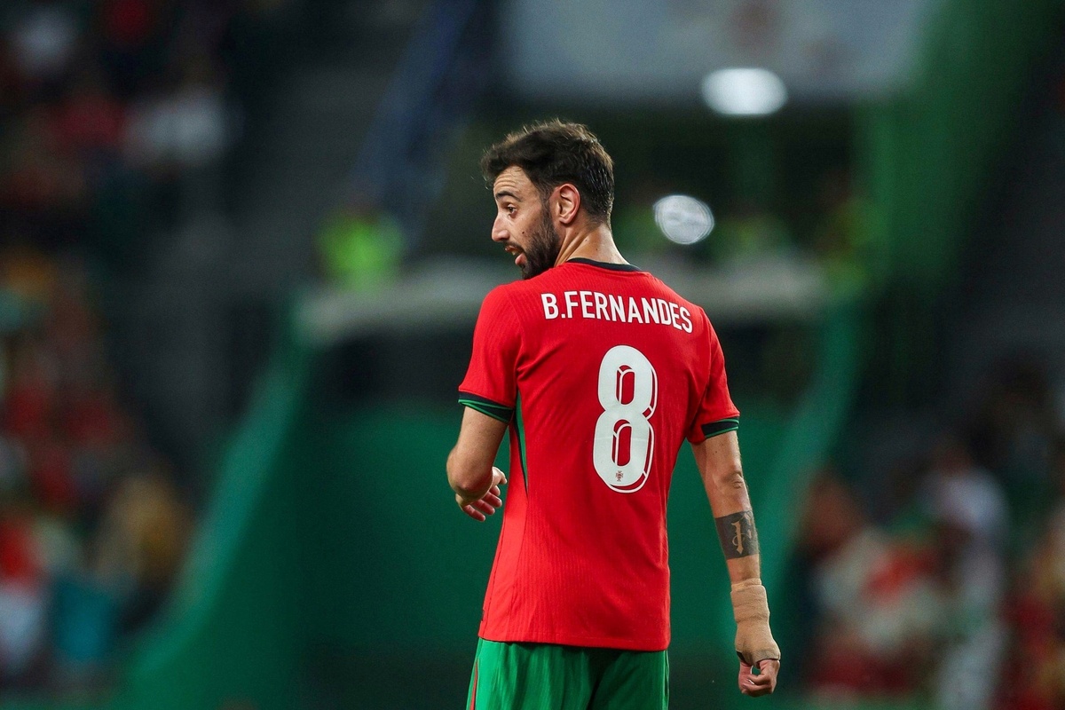 چشم بایرن به بازوبند یونایتد؛ پیشنهاد میلیون‌یورویی برای فرمانده پرتغالی