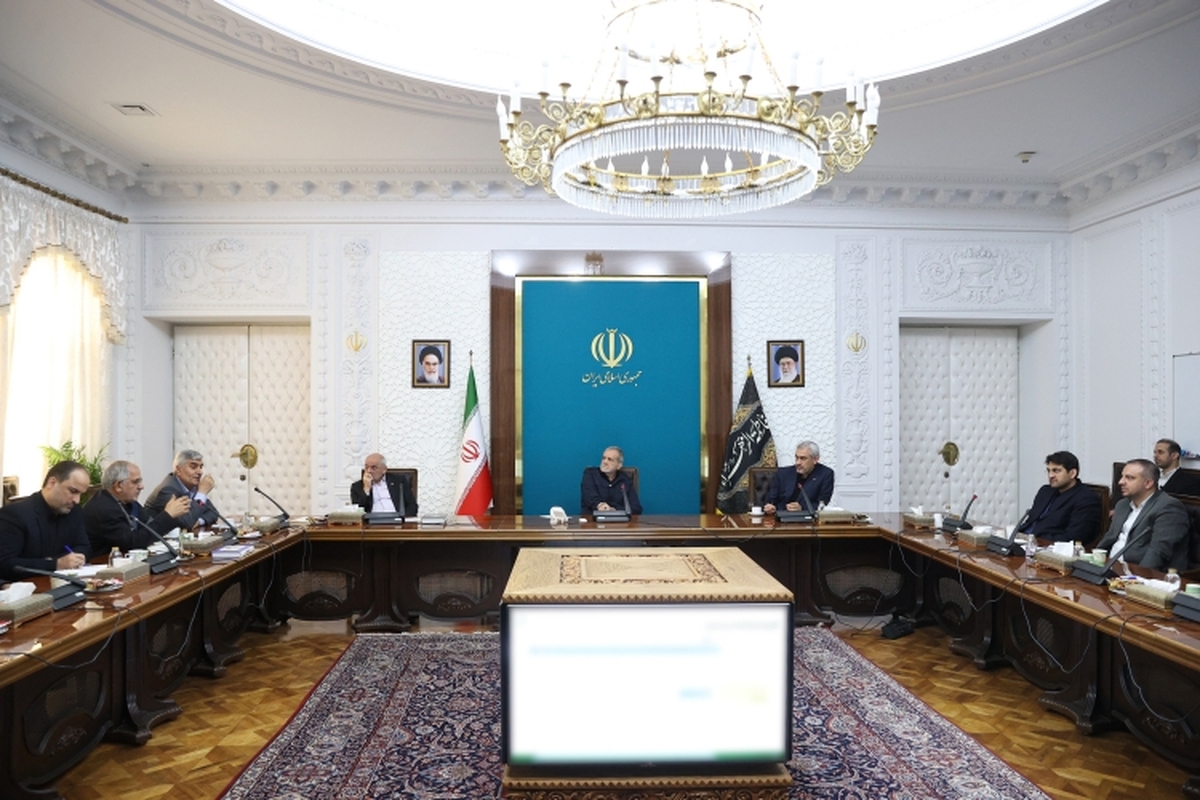 تأکید پزشکیان بر تسریع در اجرای ماده ۱۶۹ قانون مالیات‌های مستقیم و برخورد با دستگاه‌های متخلف