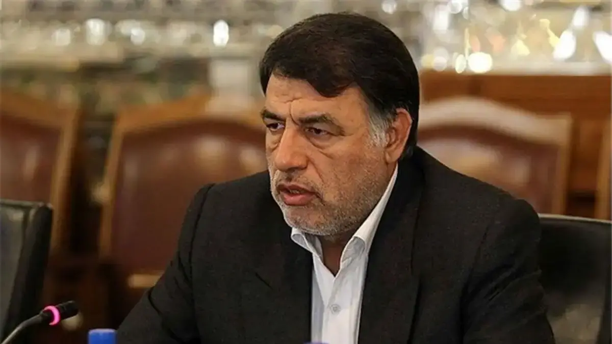 تصمیم‌سازان دیروز، منتقدان امروز شده‌اند/ شکاف‌های جناحی کمر مردم را خم کرده است