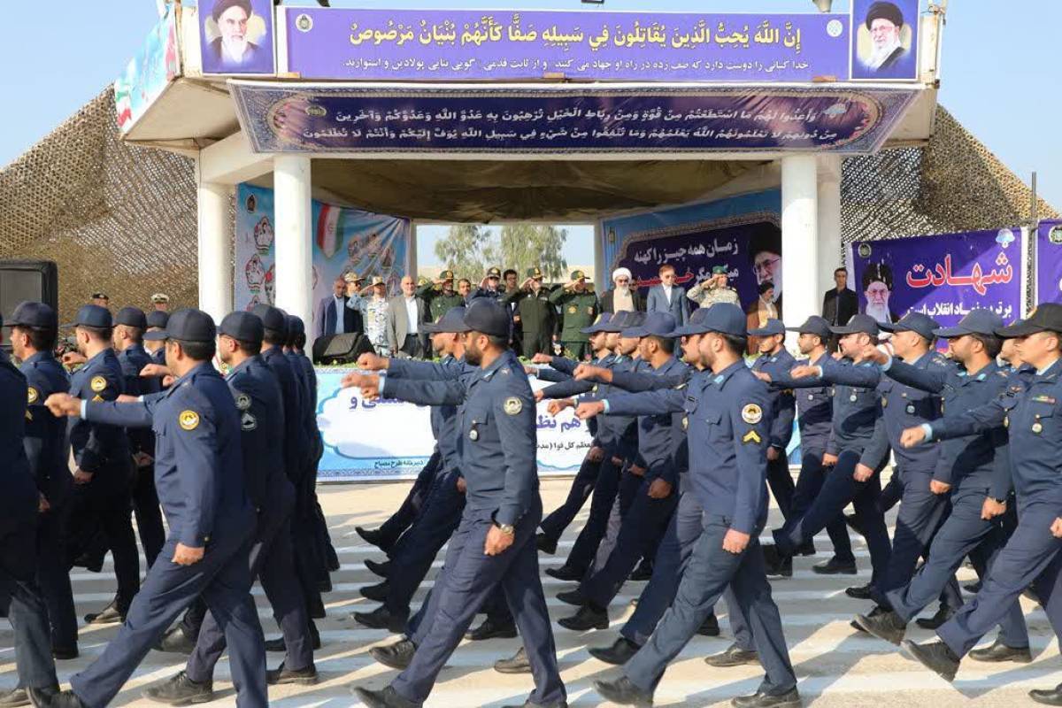 نمایش اقتدار نیروهای مسلح در روز نیروی دریایی در بوشهر