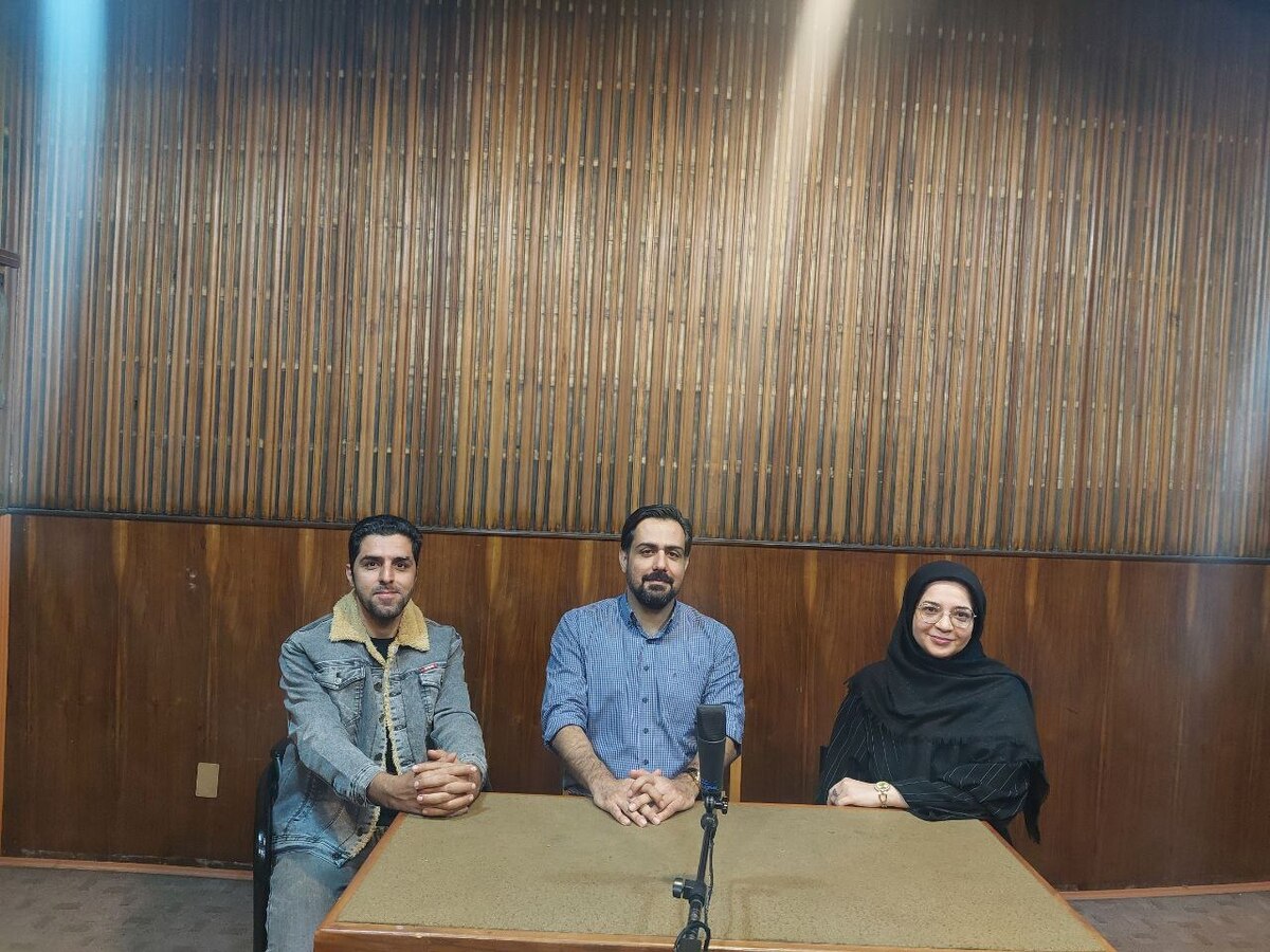 «پشت‌ جلد» امشب از رادیو نمایش به روی آنتن می‌رود