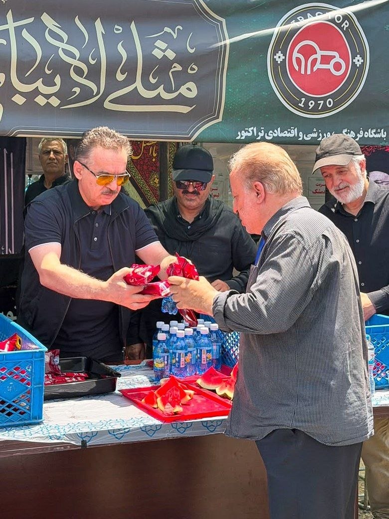 مراسم وداع با رهبر شهید؛ ورزشیها پای کار آمدند + تصاویر مراسم وداع با رهبر شهید؛ ورزشیها پای کار آمدند + تصاویر